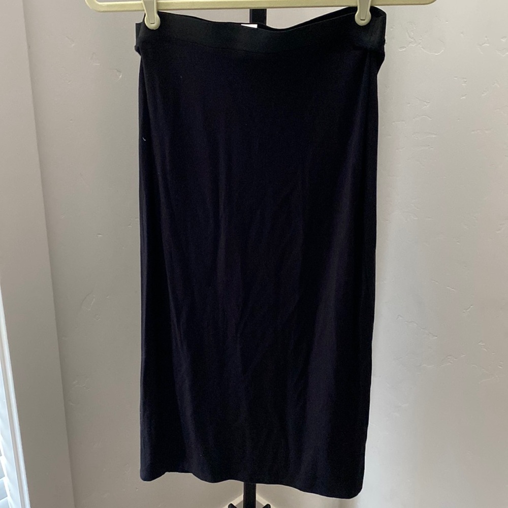 Old Navy Women’s Black Pencil Skirt—Stretchy Material